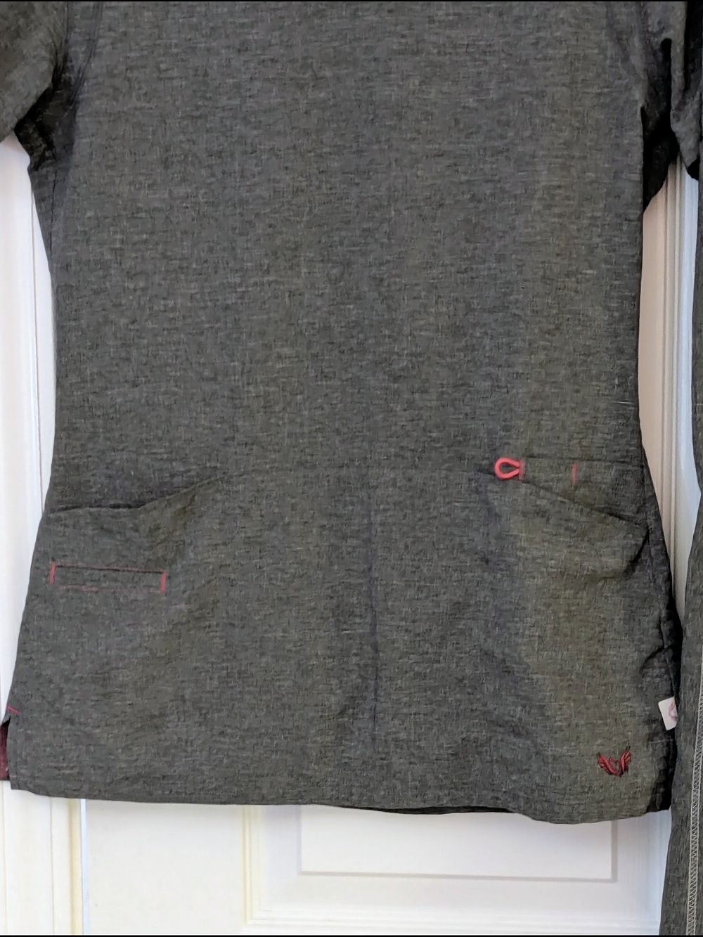Smitten Heathered Charcoal Gray Scrub Set with Pink Accents - Size Small - Picture 4 of 16
